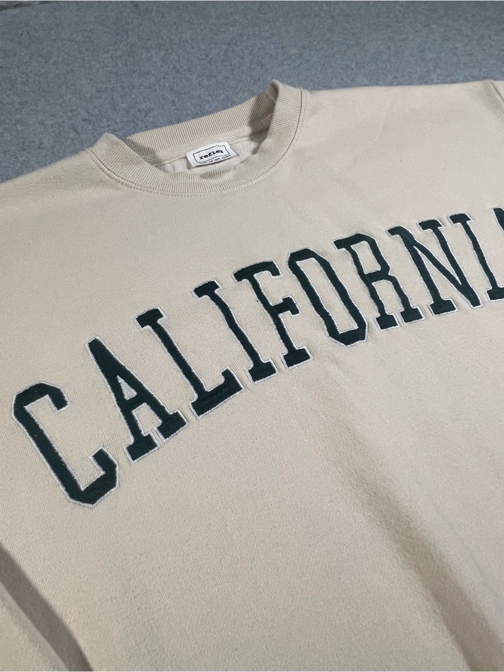 Reflex Beige Crewneck Sweater with Dark Green 'CALIFORNIA' Lettering